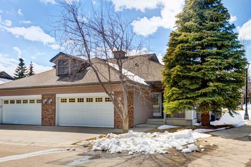 8 Straddock Villas Sw, Calgary, AB, T3H5C7 | Card Image