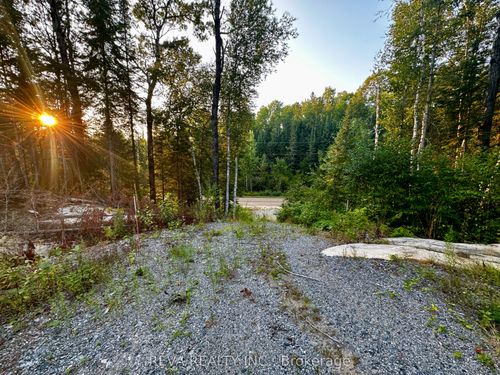 1647 & 1654 Mackenzie Lake Road, South Algonquin, ON, K0J2C9 | Card Image
