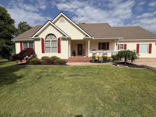 112 Stillwater Dr, Paris, TN, 38242-6886 | Card Image