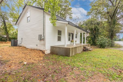 315 S Walnut St, Mount Pleasant, TN, 38474-1423 | Card Image