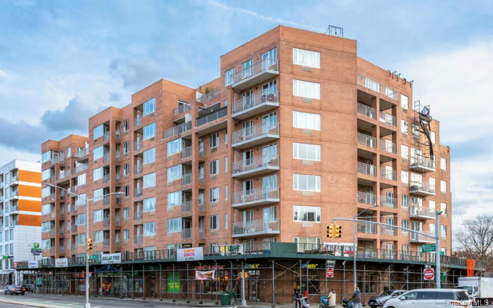 Commercial Sale in New York 4