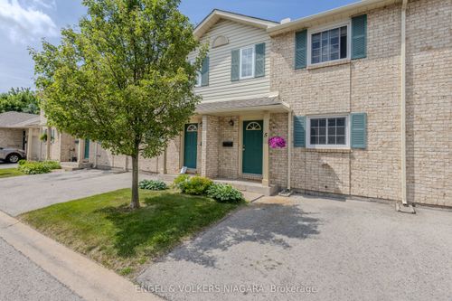 5-7470 Monastery Dr, Niagara Falls, ON, L2H3B3 | Card Image