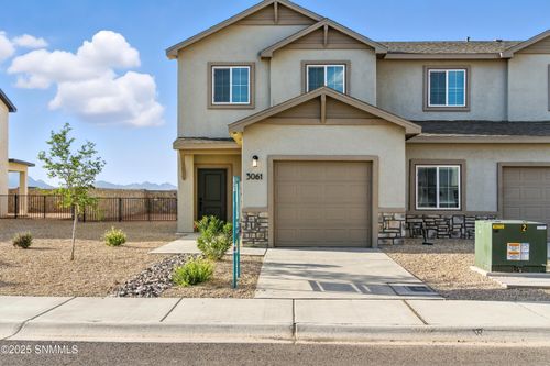 3061 Gladstone St, Las Cruces, NM, 88012-0887 | Card Image