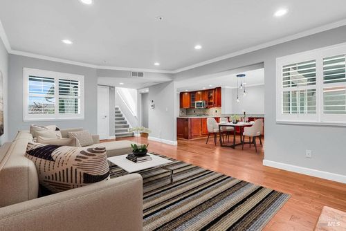 1736 Lindo St, Benicia, CA, 94510-2338 | Card Image