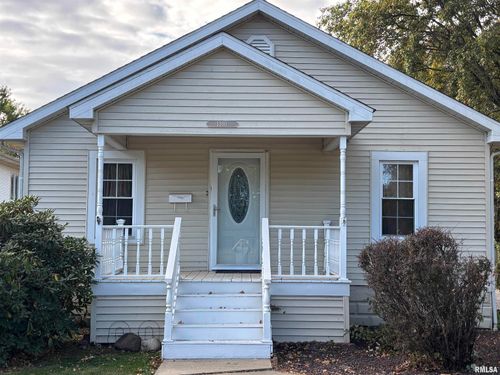 1310 W Franklin St, Taylorville, IL, 62568-1763 | Card Image