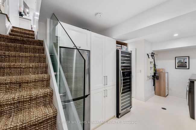 37 Farnham Ave, House other with 5 bedrooms, 5 bathrooms and 1 parking in Toronto ON | Image 36