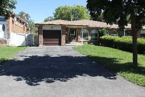 31 Manitou Cres, Brampton, ON, L6S2Z6 | Card Image