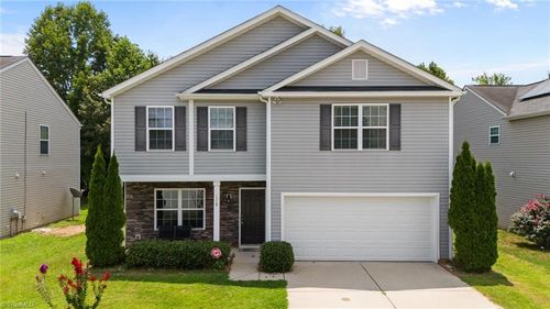 1372 Waverly St, Winston Salem, NC, 27127-5977 | Card Image