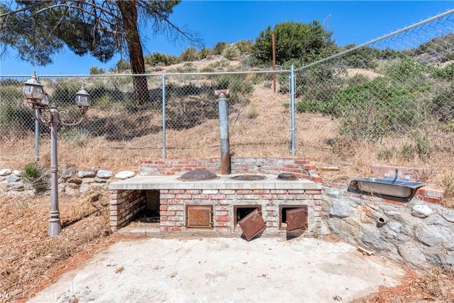 26865 Elizabeth Lake Rd, House other with 2 bedrooms, 2 bathrooms and 2 parking in Lake Hughes CA | Image 43