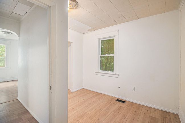 811 Larned St, Home with 0 bedrooms, 0 bathrooms and 4 parking in Lansing MI | Image 11
