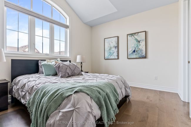 10 Hornchurch St, House other with 6 bedrooms, 5 bathrooms and 2 parking in Whitby ON | Image 34