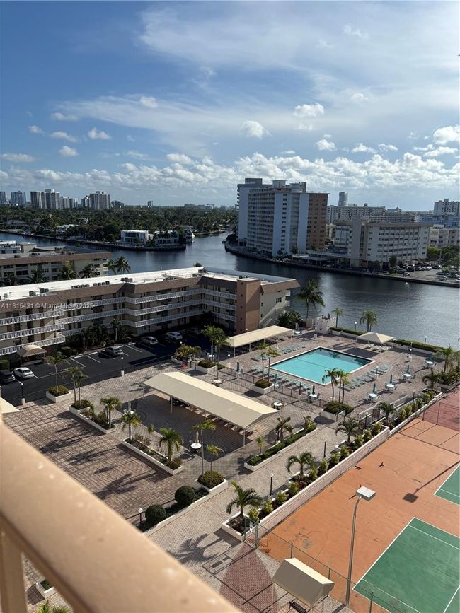APT-11I - 1865 S Ocean Dr, Condo with 1 bedrooms, 2 bathrooms and null parking in Hallandale Beach FL | Image 10