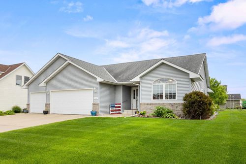 2101 Blake Ave, Lester Prairie, MN, 55354-2002 | Card Image