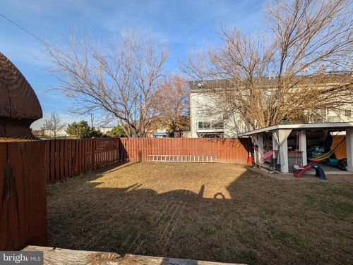 15 Leadbeater St, ALEXANDRIA, VA, 22305-2631 | Card Image