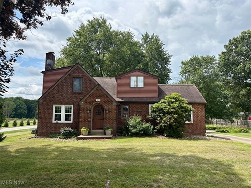 929 E Park Ave, Columbiana, OH, 44408-1451 | Card Image