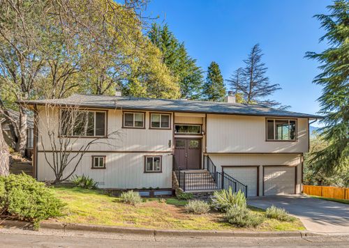 435 Friendship St, Ashland, OR, 97520-3020 | Card Image