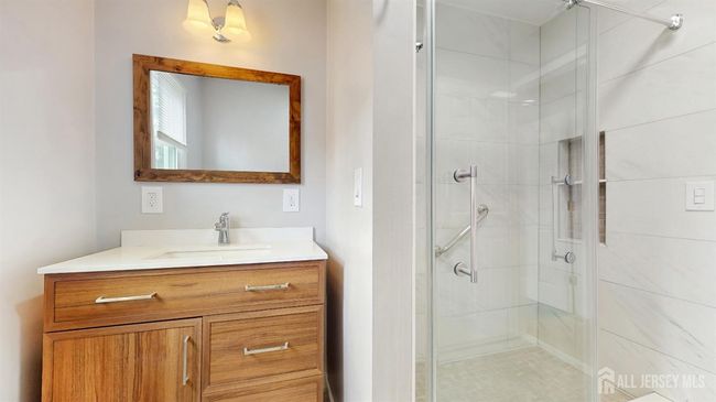 107 Loring Ave, House other with 4 bedrooms, 2 bathrooms and null parking in Edison NJ | Image 20