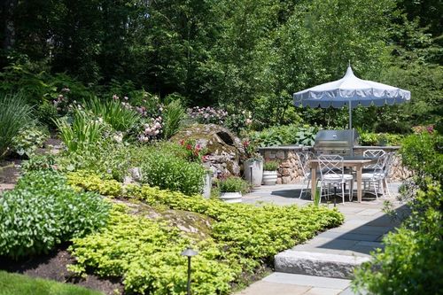 130 Hickory Rd, Weston, MA, 02493-1440 | Card Image