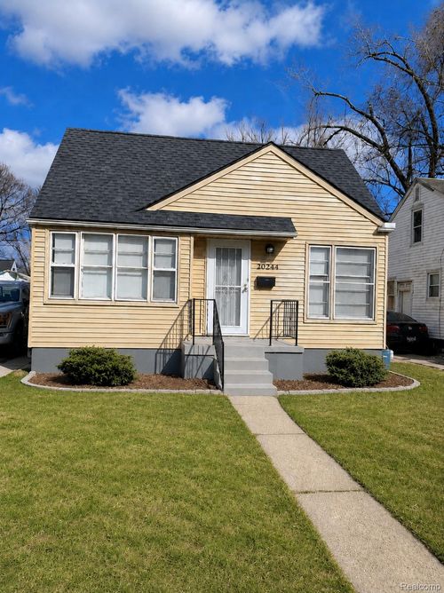 20244 Oakfield St, Detroit, MI, 48235-2147 | Card Image