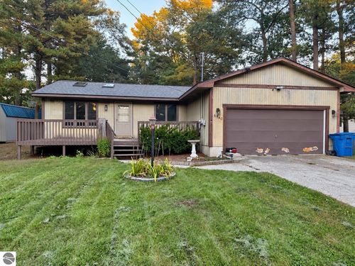 6540 Cedar Lake Rd, Oscoda, MI, 48750-9431 | Card Image