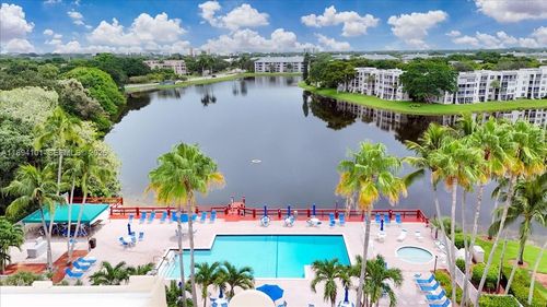 109-9450 Live Oak Pl, Davie, FL, 33324-4767 | Card Image
