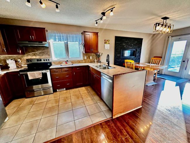 910 29 St, House other with 5 bedrooms, 3 bathrooms and 4 parking in Wainwright AB | Image 7