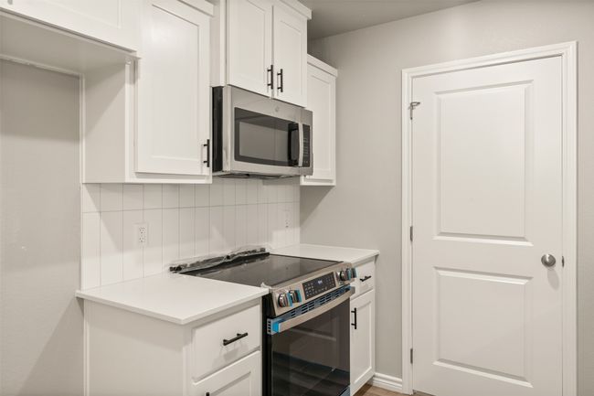 218 Melissa St, Home with 3 bedrooms, 2 bathrooms and null parking in Eddy TX | Image 13