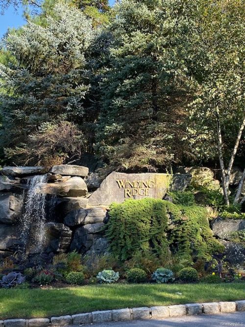 51 Winding Ridge Rd, White Plains, NY, 10603-2853 | Card Image