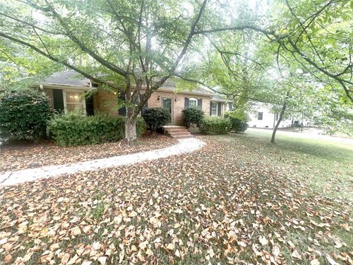 3827 Stokes Ave, Charlotte, NC, 28210-4749 | Card Image