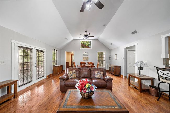 638 W Lakeview Dr, House other with 2 bedrooms, 2 bathrooms and null parking in Trinity TX | Image 4
