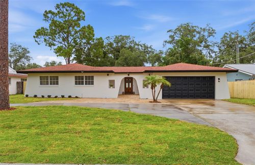 5106 Oakhaven Ln, TEMPLE TERRACE, FL, 33617-1033 | Card Image