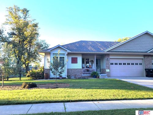 11 Roberts St, Seward, NE, 68434-1805 | Card Image