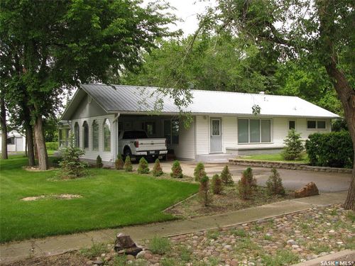 30-31 Main Street N, Willow Bunch Rm No. 42, SK, S0H3T0 | Card Image