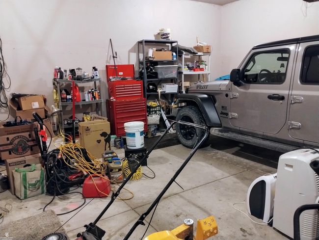 2 Car Garage | Image 10
