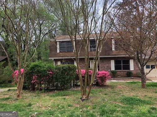 977 Bramwell Ln, Stone Mountain, GA, 30083-2432 | Card Image