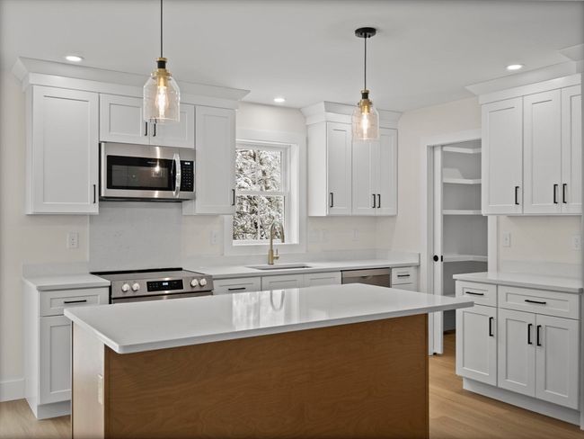 100 Secret Lake Rd, House other with 3 bedrooms, 3 bathrooms and 3 parking in Phillipston MA | Image 4