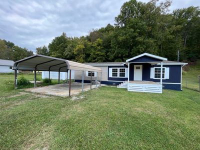 124 Beans Fork Road, House other with 3 bedrooms, 2 bathrooms and null parking in Middlesboro KY | Image 2