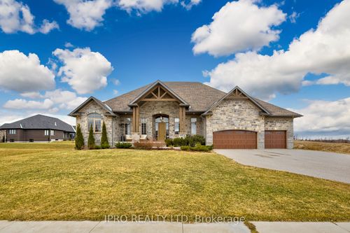 111 Sunset Hills Cres, Woolwich, ON, N0B2B0 | Card Image