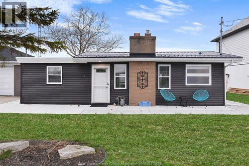 206 Robson St, Leamington, ON, N8H5R2 | Card Image