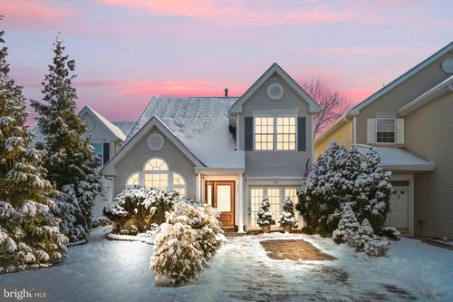 18 Tall Oaks Ct, Old Bridge, NJ, 08857-3526 | Card Image