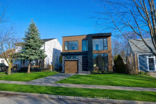 19 Topham Rd, East York, ON, M4B3K3 | Card Image