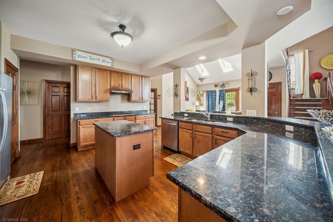 26200 W Chatham Dr, House other with 5 bedrooms, 3 bathrooms and 3 parking in Plainfield IL | Image 13