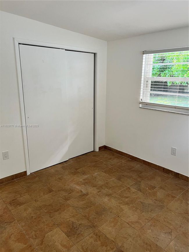 10820 - 10820 Sw 78 Th Ave, Home with 3 bedrooms, 2 bathrooms and null parking in Pinecrest FL | Image 11