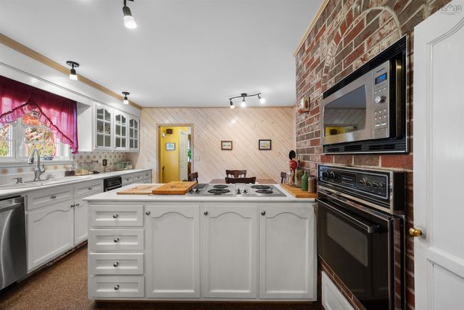 206 Lakeview Rd, House other with 3 bedrooms, 2 bathrooms and 3 parking in Lakeview NS | Image 9