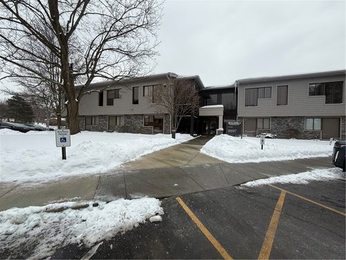 625 Panorama Trl, Rochester, NY, 14625-2404 | Card Image
