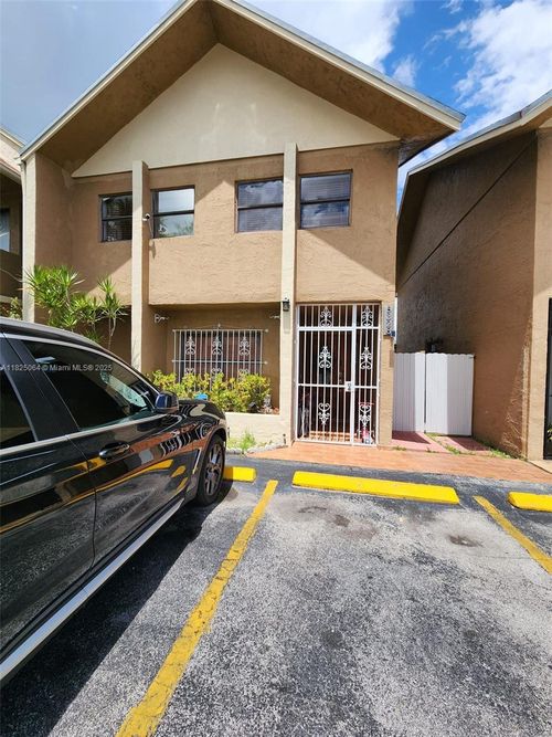 112-5328 W 26th Ave, Hialeah, FL, 33016-4011 | Card Image