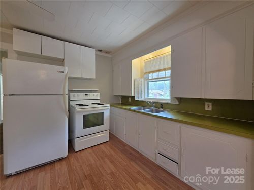 432 Jackson Park Rd, Kannapolis, NC, 28083-3656 | Card Image
