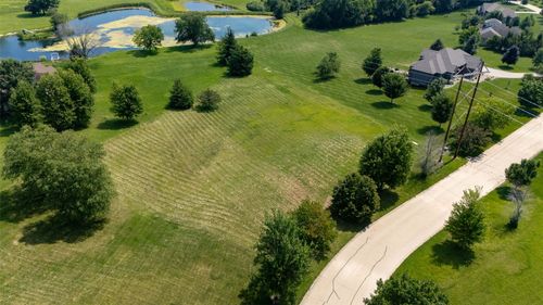 Lot 8 Timber Oak Ct, Robins, IA, 52328 | Card Image