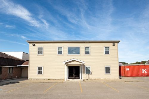 1048 Perry Hwy, Mercer, PA, 16137-3628 | Card Image