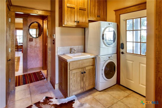 521 Bluff Creek Rd, Home with 3 bedrooms, 4 bathrooms and null parking in Center Point TX | Image 25